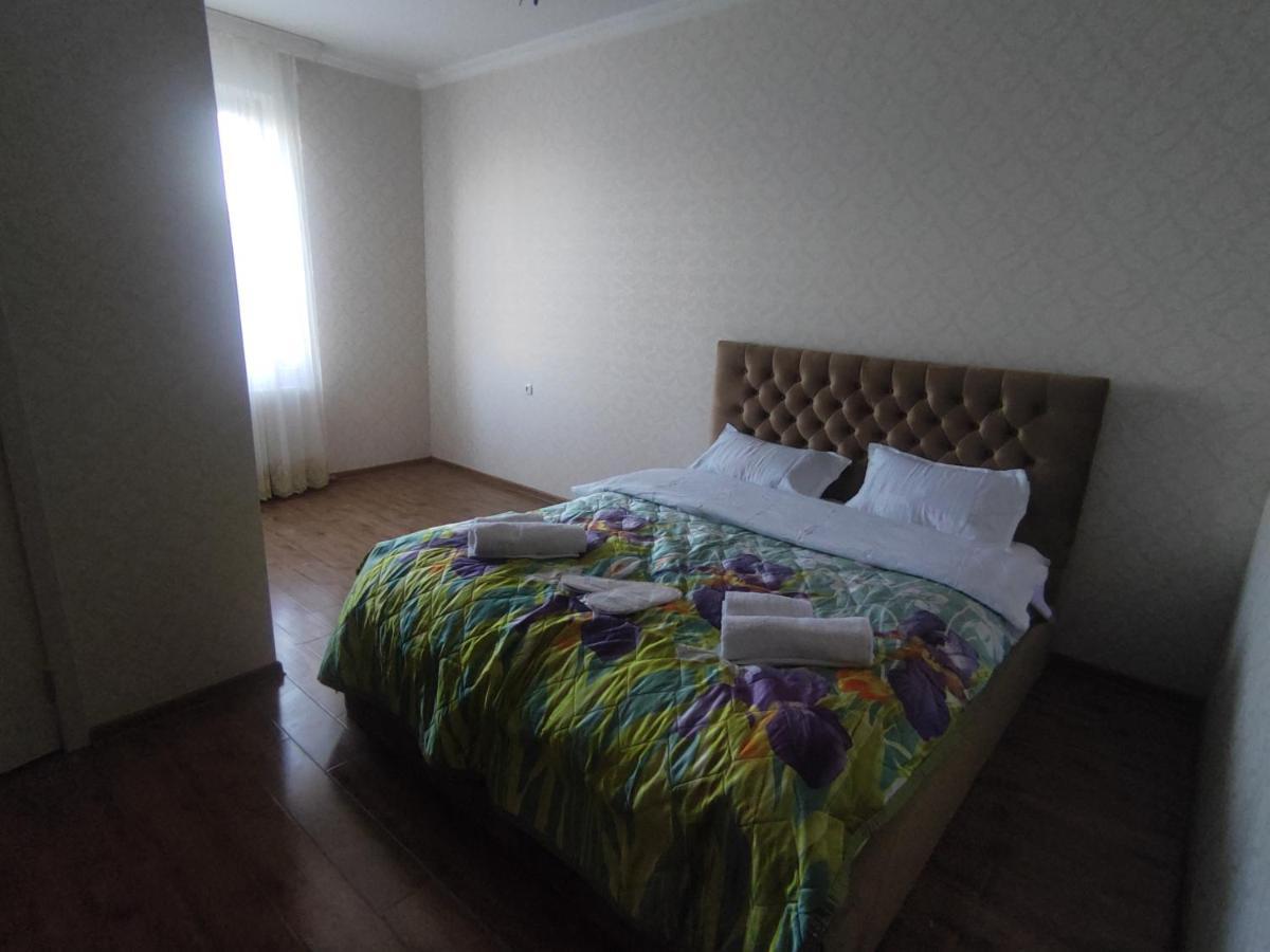 Rustavi Guest House Exteriör bild