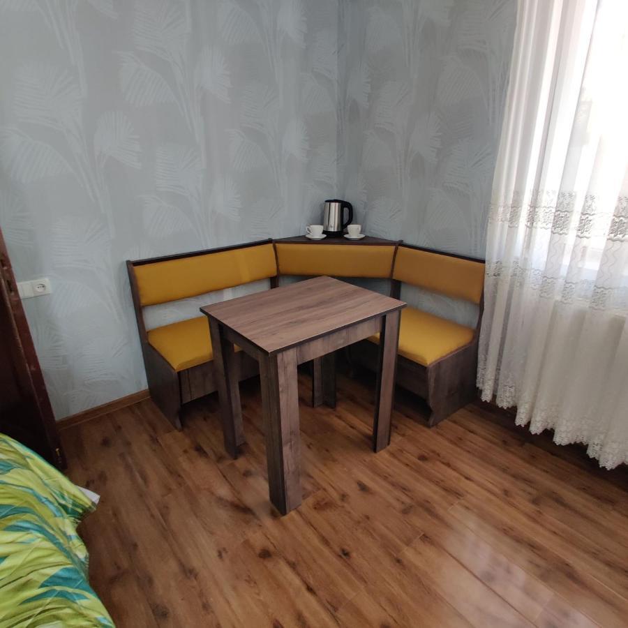 Rustavi Guest House Exteriör bild