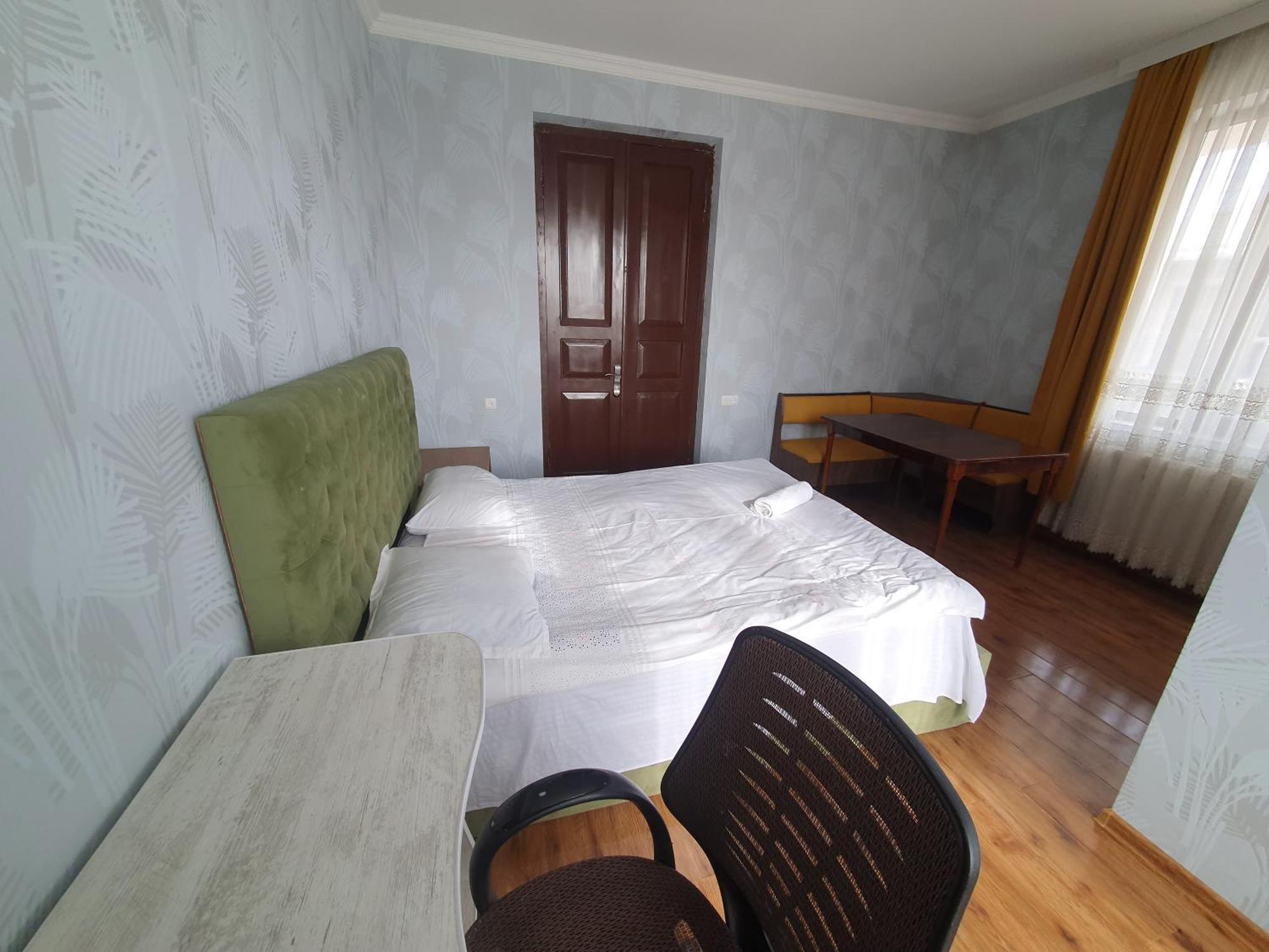 Rustavi Guest House Exteriör bild